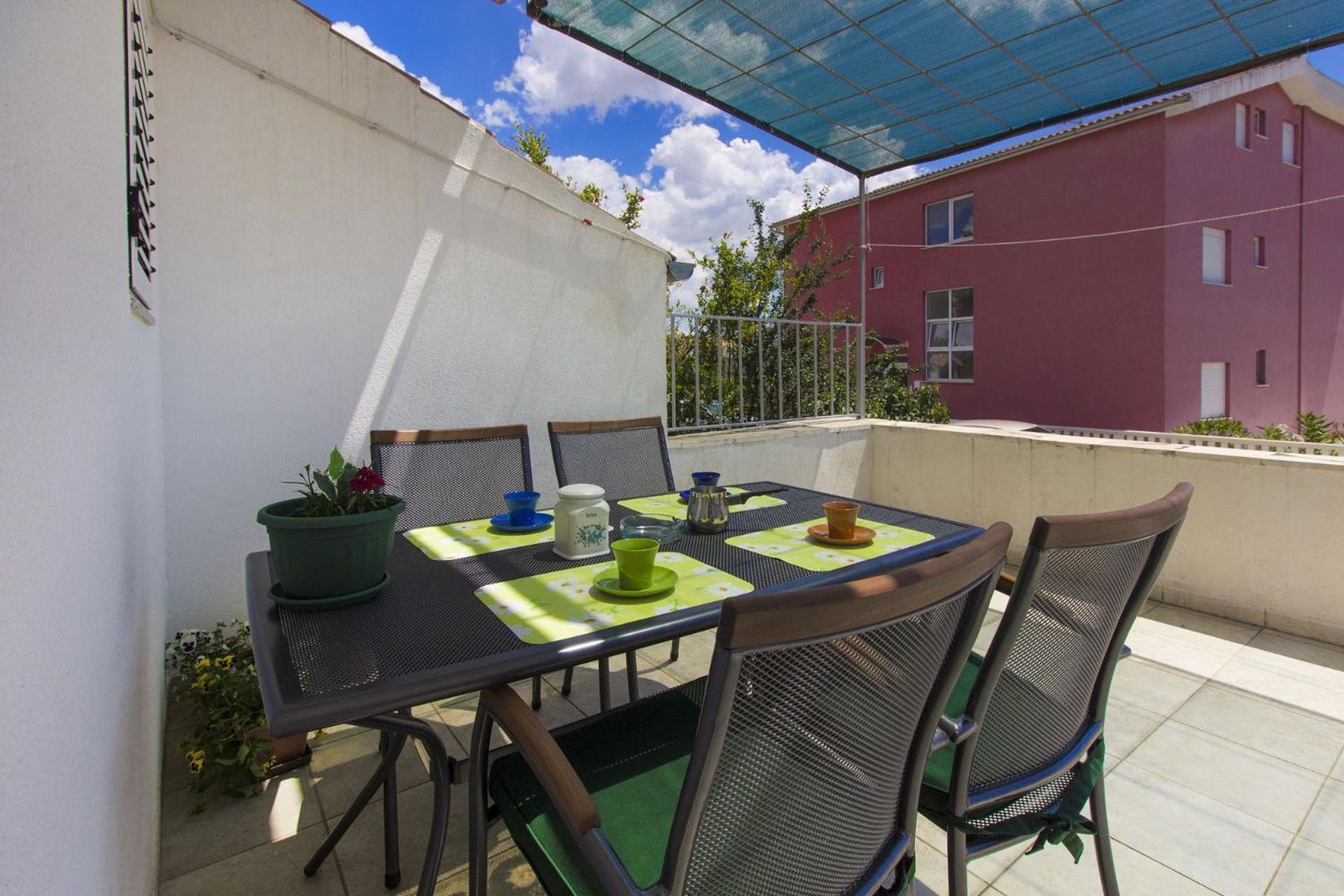 Apartments Vince Primosten Exterior photo